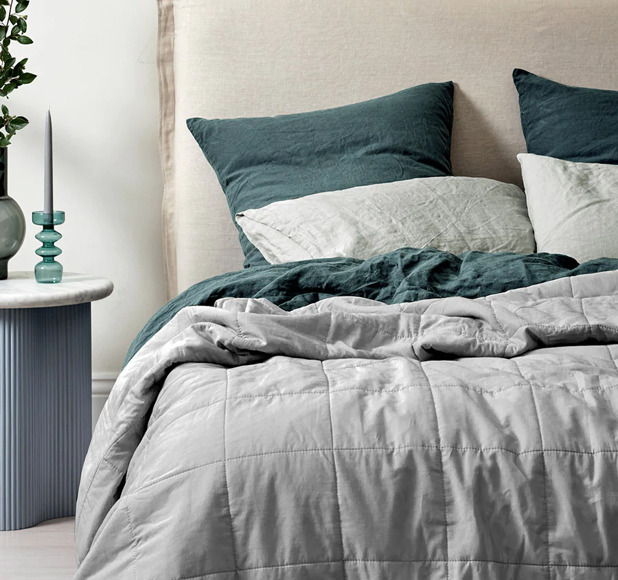 Halo Organic Cotton Coverlet Pebble - Image 4