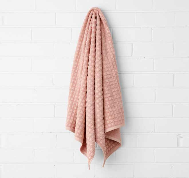 Waffle 5 Piece 580GSM Cotton Bath Towel Set Pink Clay - Image 2