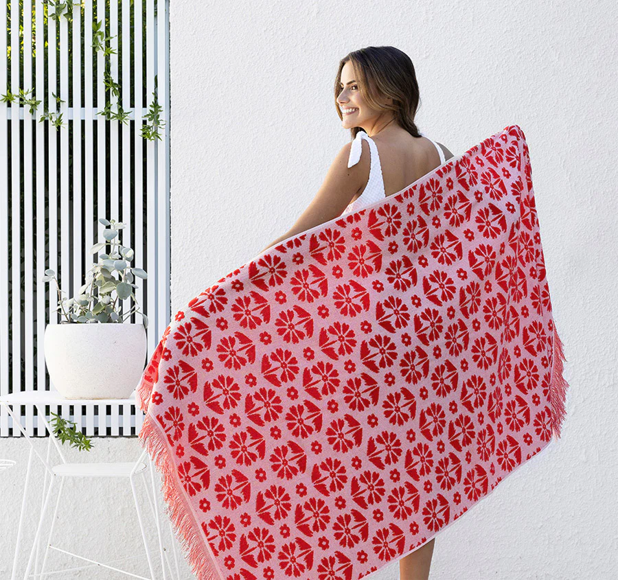 Flora 90x170cm Beach Towel Poppy - Image 3