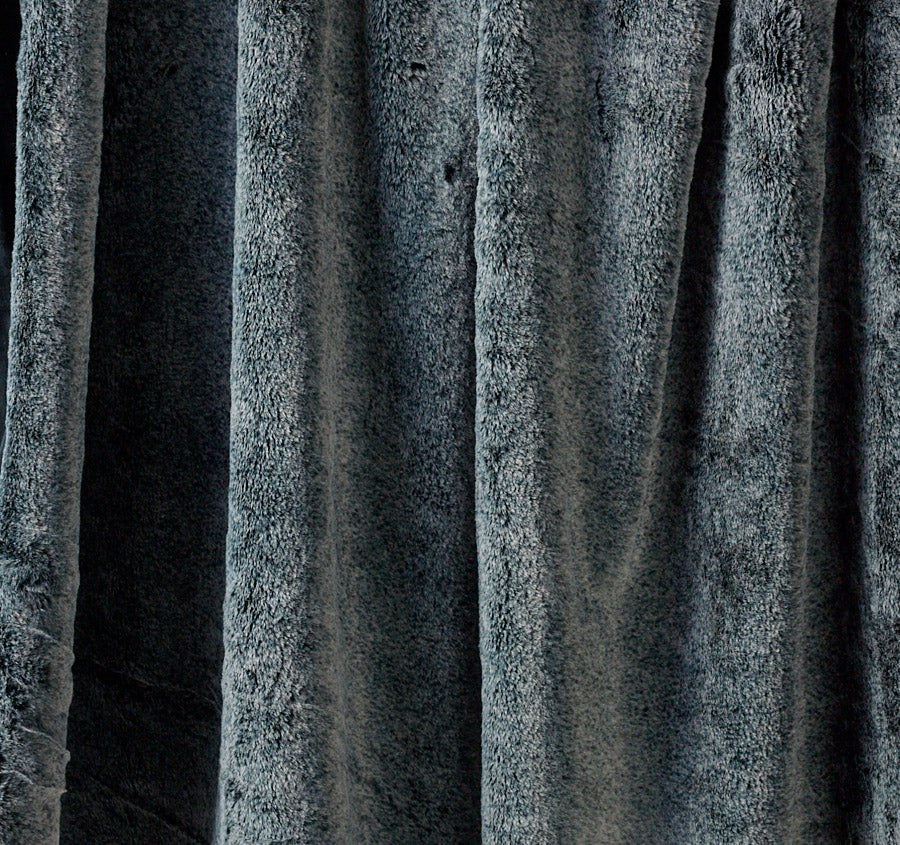 Hotham 130x160cm Throw Rug Coal - Image 2