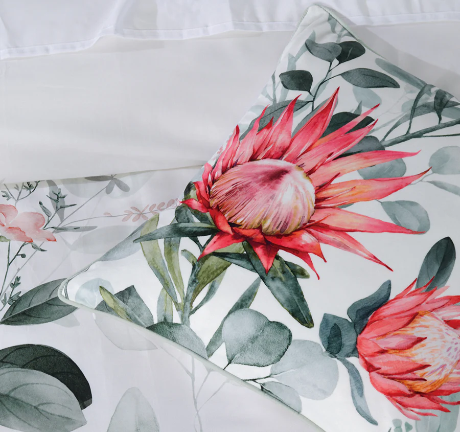 Wellingrove 43x43cm Filled Velvet Cushion White - Image 3