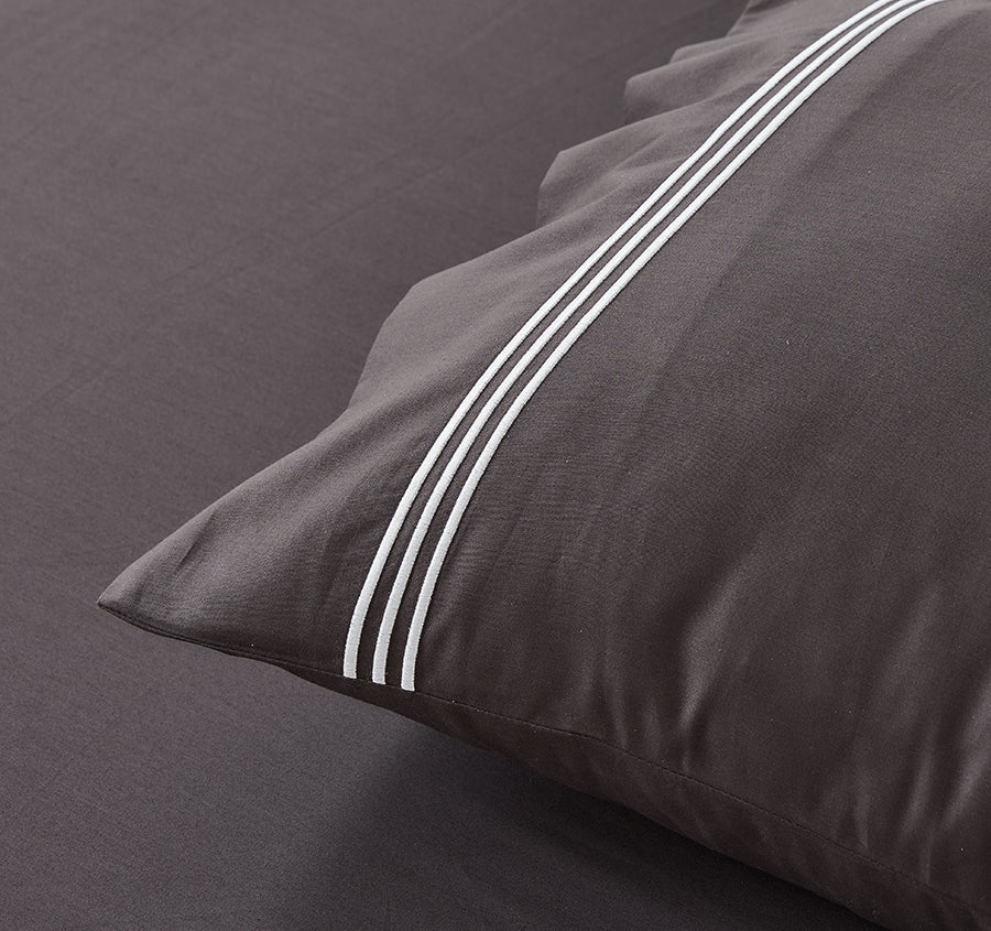 Signature 500TC Embroidered Egyptian Cotton Mega Sheet Set Range Charcoal Grey and Pure White - Image 2
