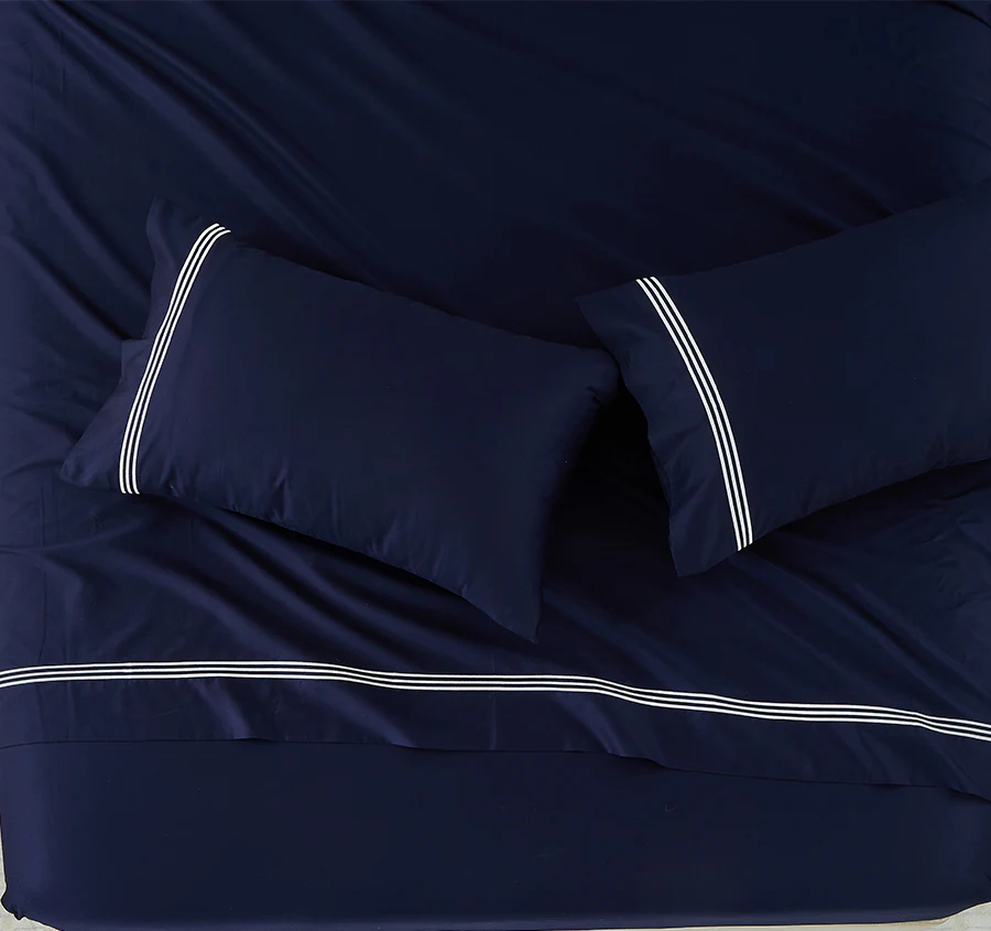 Signature 500TC Embroidered Egyptian Cotton Mega Sheet Set Range Midnight Navy and Pure White - Image 4