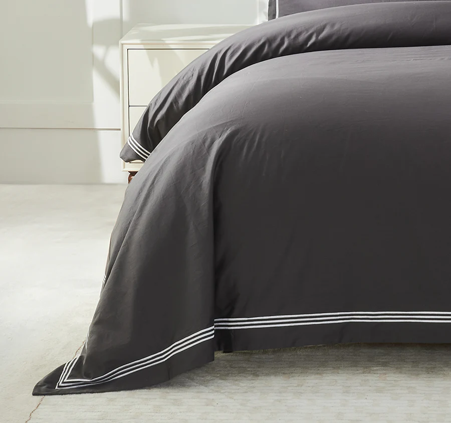 Signature 500TC Embroidered Egyptian Cotton Quilt Cover Set Range Charcoal Grey and Pure White - Image 3